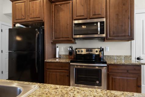 103 Muirfield La Vernia TX 78121