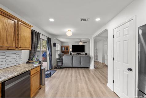 319 Cardinal Way San Antonio TX 78253
