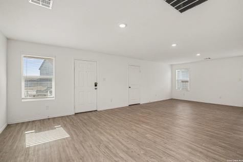 13923 Bull San Antonio TX 78252