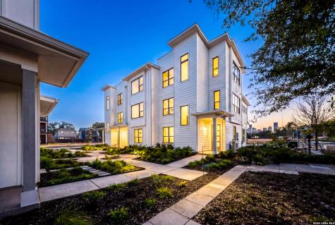 543 Mcmonigal Place San Antonio TX 78210