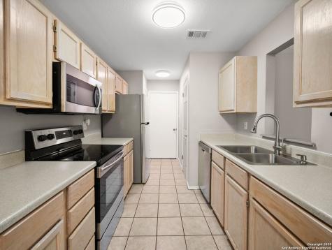 6310 Club Oaks San Antonio TX 78249