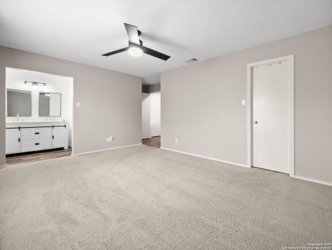 6310 Club Oaks San Antonio TX 78249