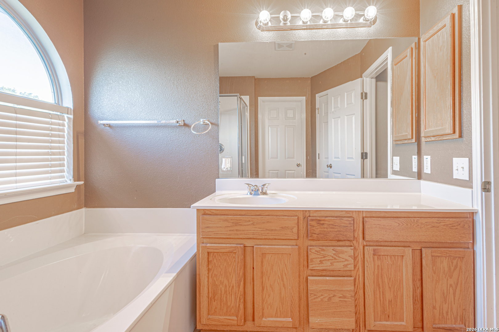 4014 Bur Oak Path San Antonio TX 78223