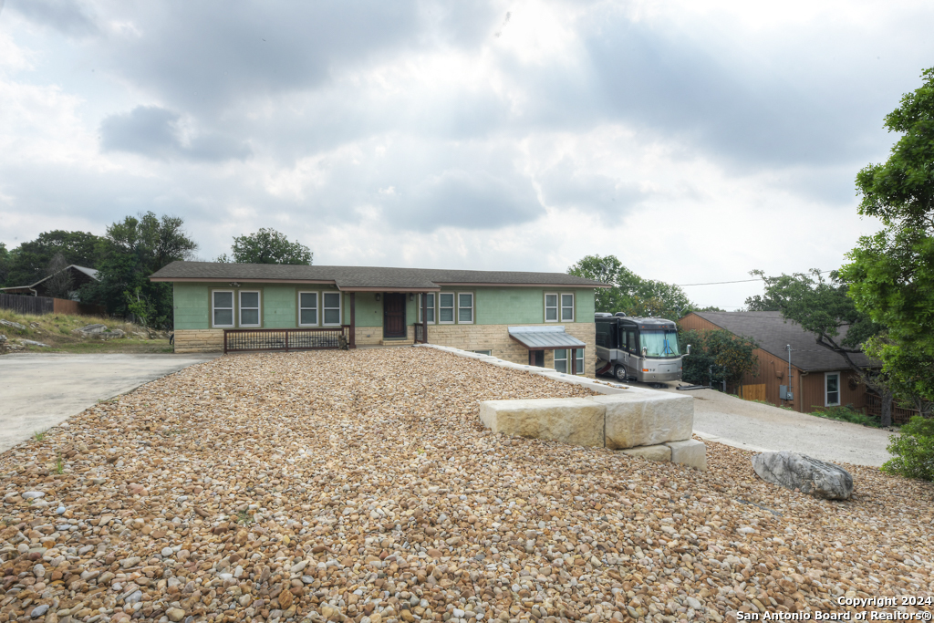690 Floral Avenue New Braunfels TX 78130