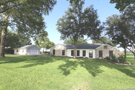 1468 Bonnet Lane San Antonio TX 78263