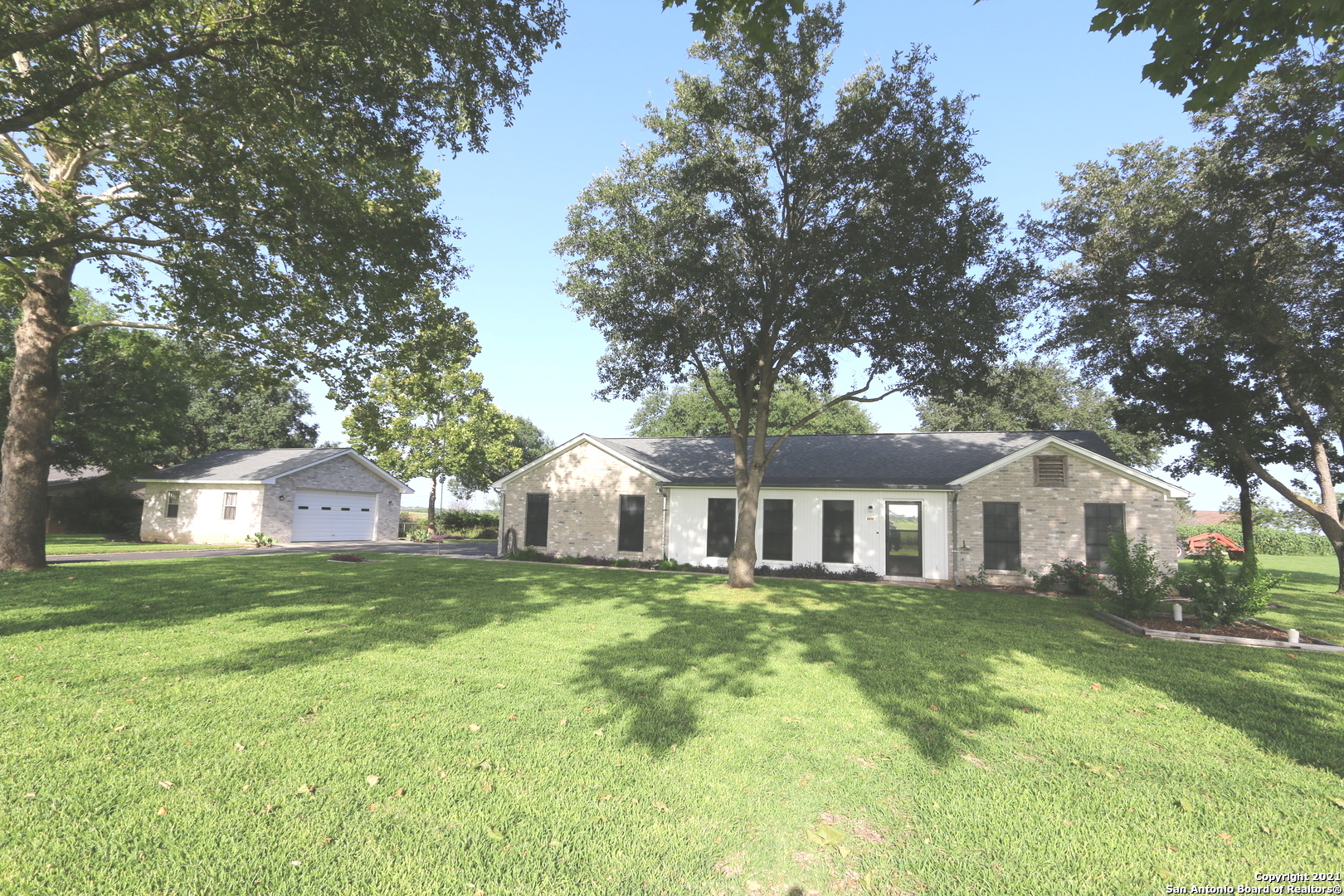 1468 Bonnet Lane San Antonio TX 78263