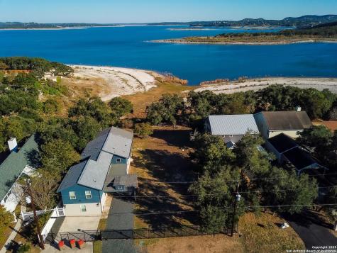 864 Lakebreeze Drive Canyon Lake TX 78133