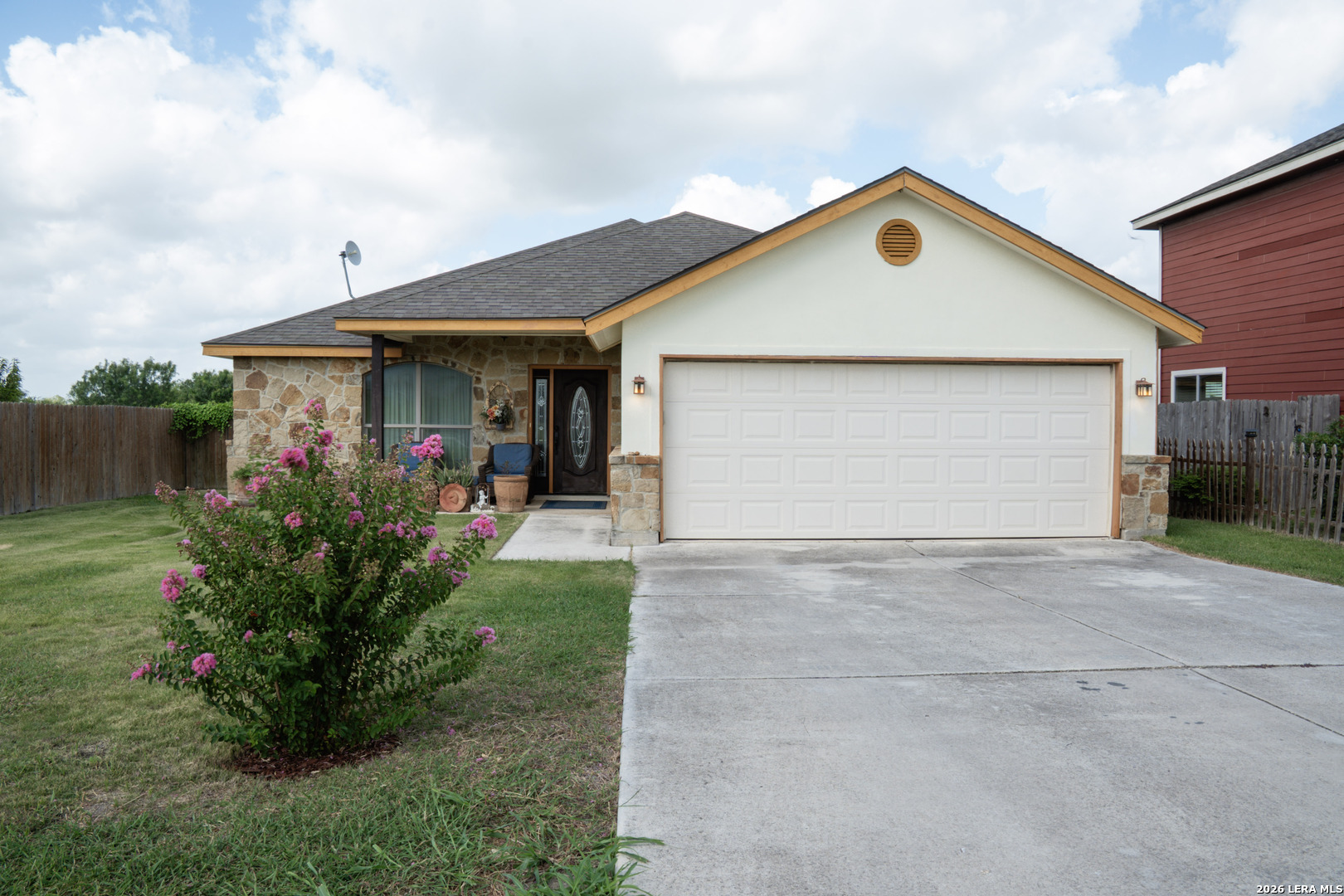 518 Indian Crossing Jourdanton TX 78026