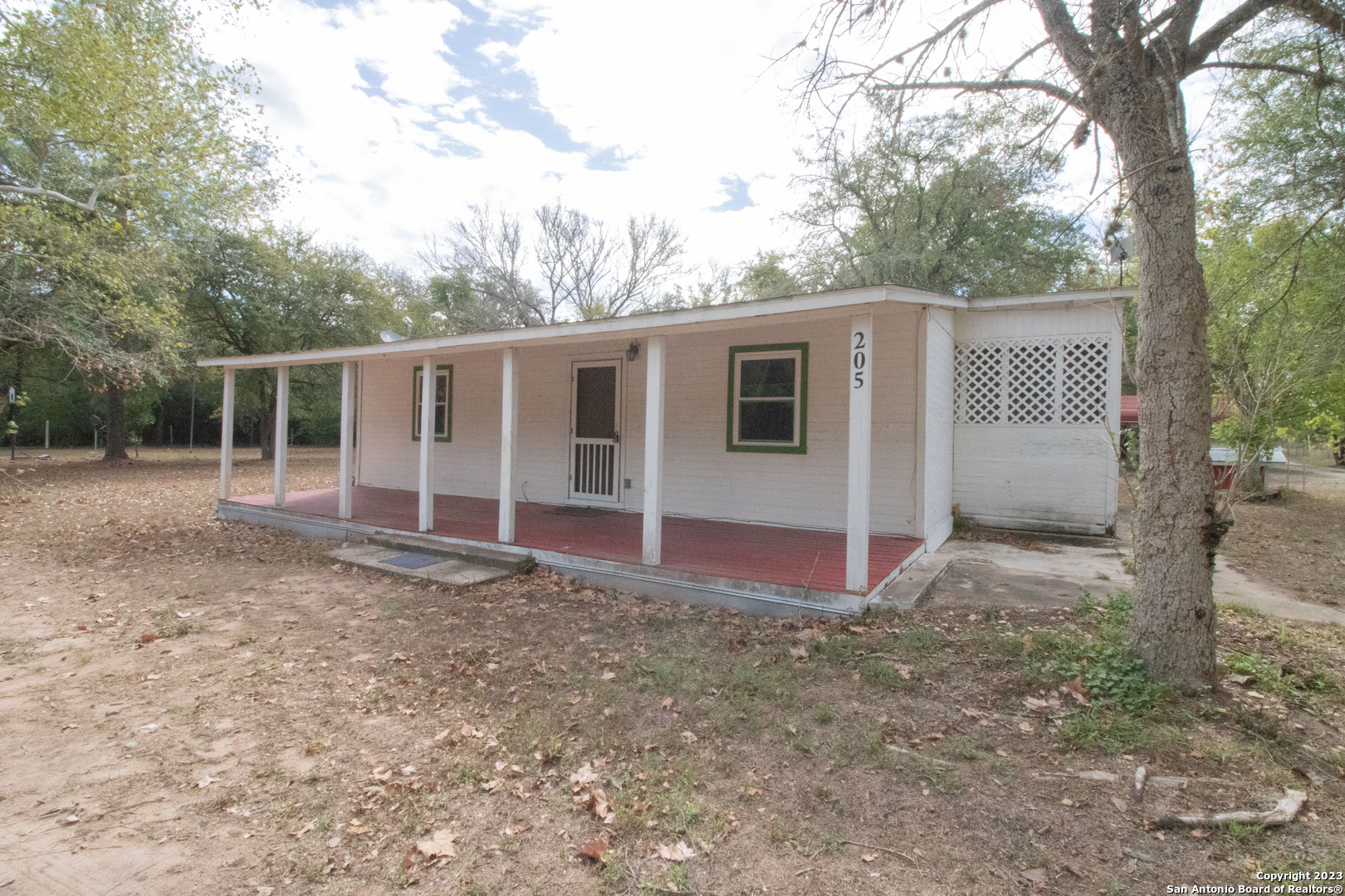205 Cowboy Cove Seguin TX 78155
