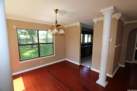 115 Country Lane Castroville TX 78009