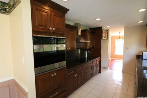 115 Country Lane Castroville TX 78009