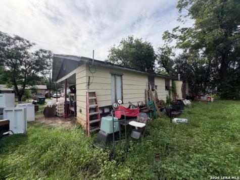 1326 Aldama Street Seguin TX 78155