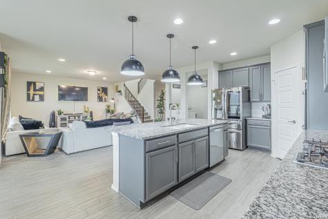 2102 Dalhart San Antonio TX 78253