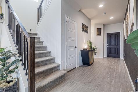 2102 Dalhart San Antonio TX 78253