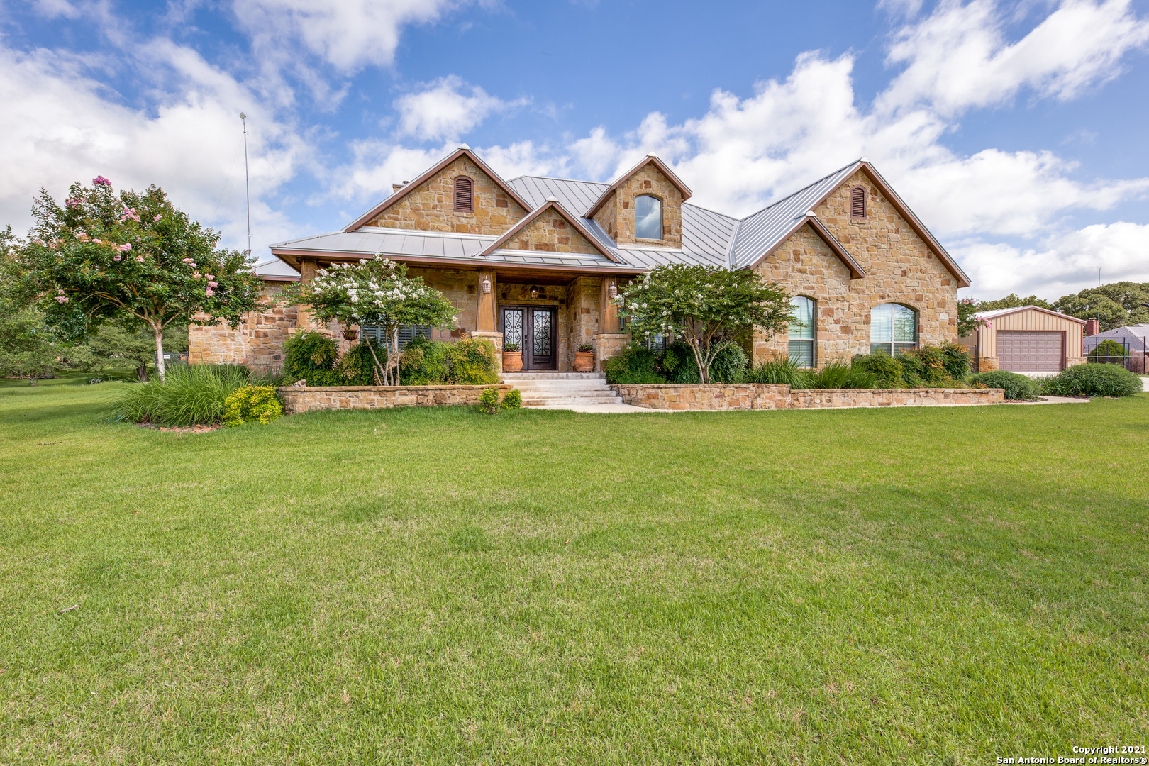 233 Fawn Lane Floresville TX 78114