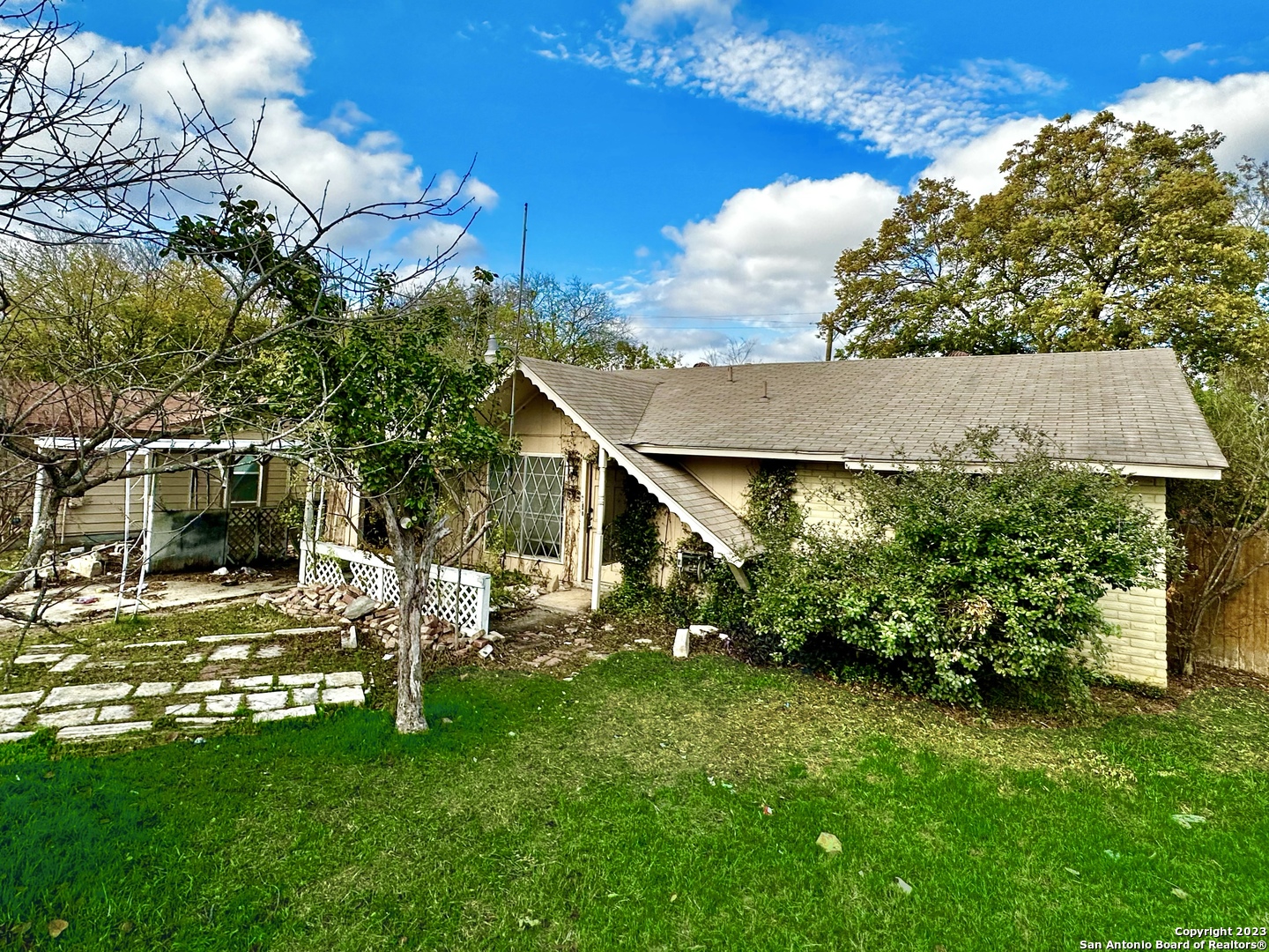 7335 Glen Heights San Antonio TX 78239