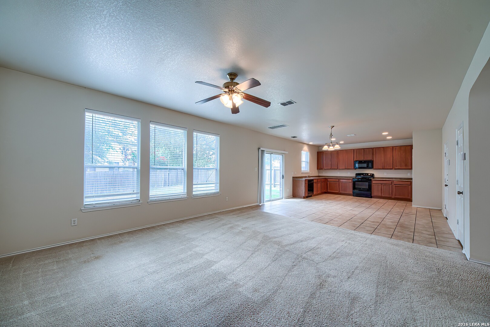 6618 Woodbell Live Oak TX 78233
