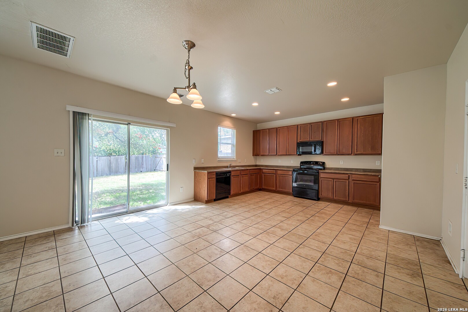 6618 Woodbell Live Oak TX 78233