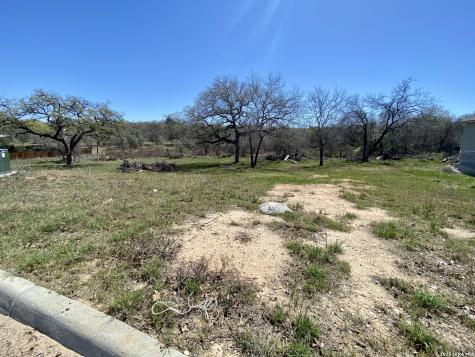 129 Ash Parkway La Vernia TX 78121