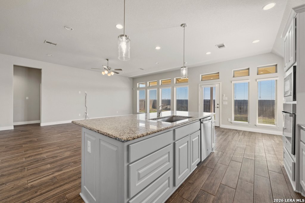 3105 High Meadow Seguin TX 78155