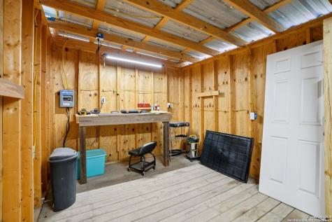 636 Skyline Drive Bandera TX 78003