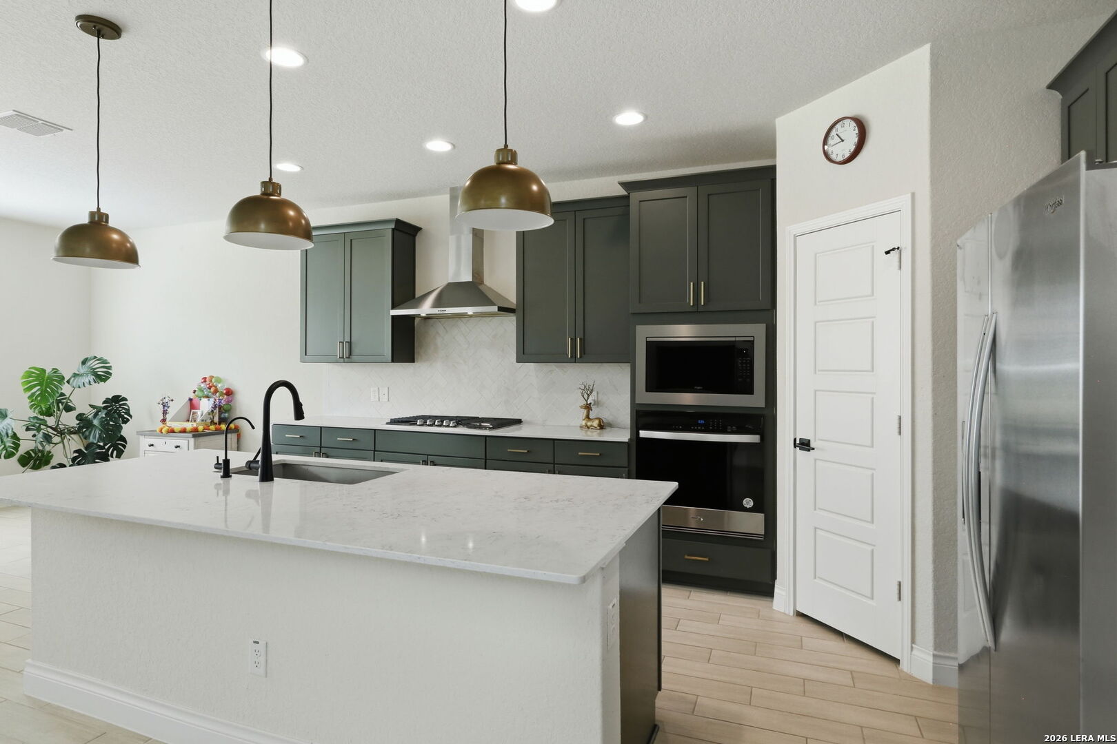 2115 Knippa San Antonio TX 78253