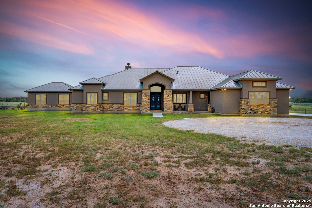 3250 Fm 1922 Floresville TX 78114