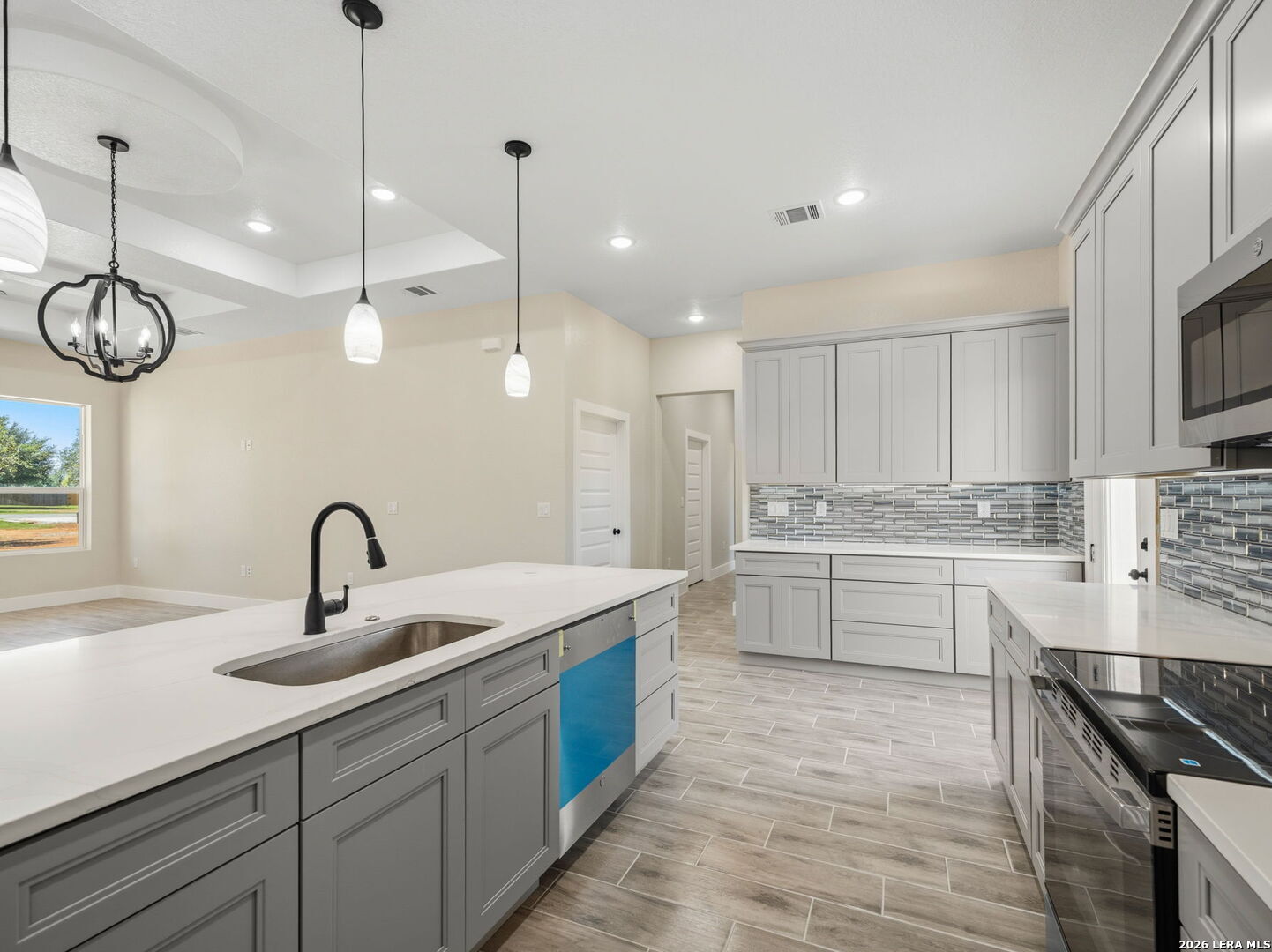 117 W Short Meadow Drive Lytle TX 78052