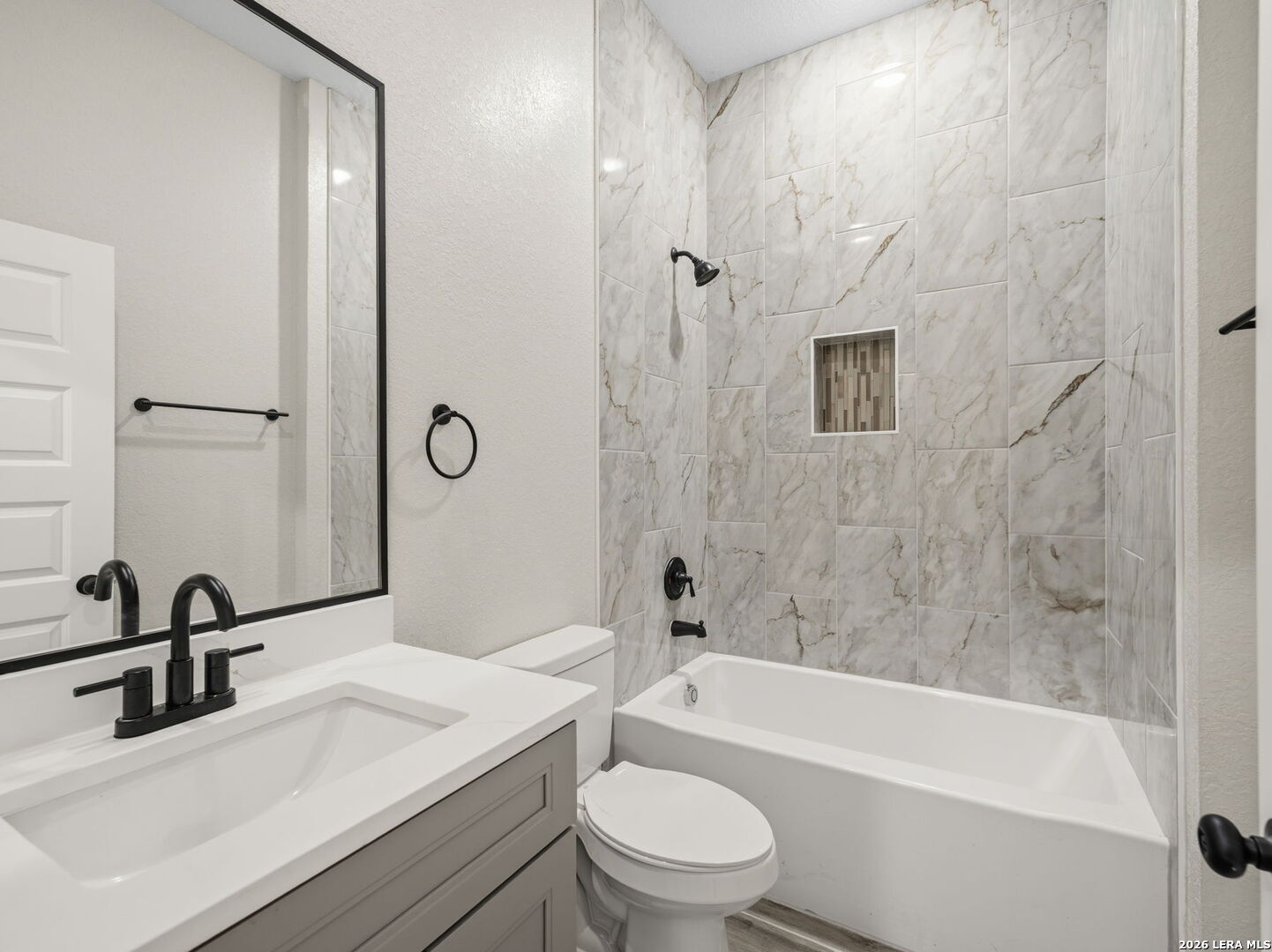 117 W Short Meadow Drive Lytle TX 78052