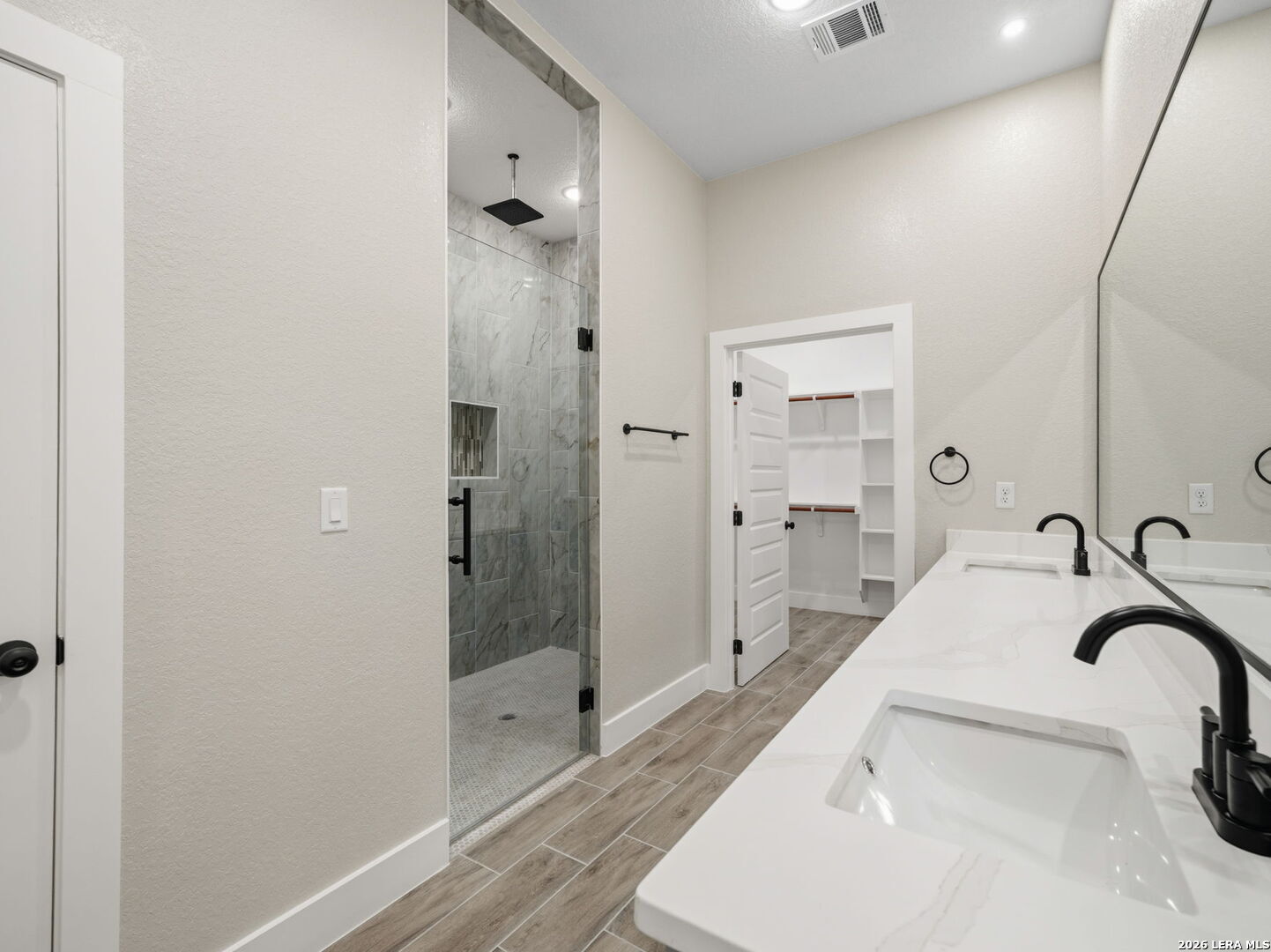 117 W Short Meadow Drive Lytle TX 78052