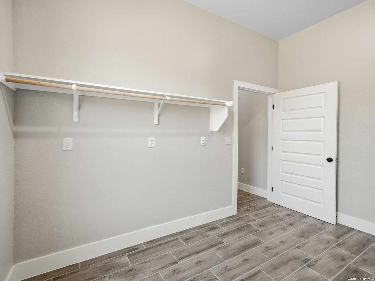 117 W Short Meadow Drive Lytle TX 78052