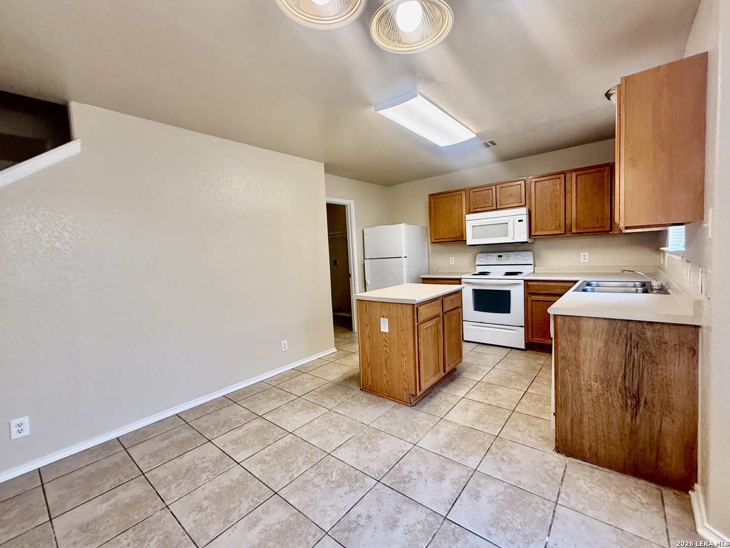 3615 Dunlap Fields Converse TX 78109