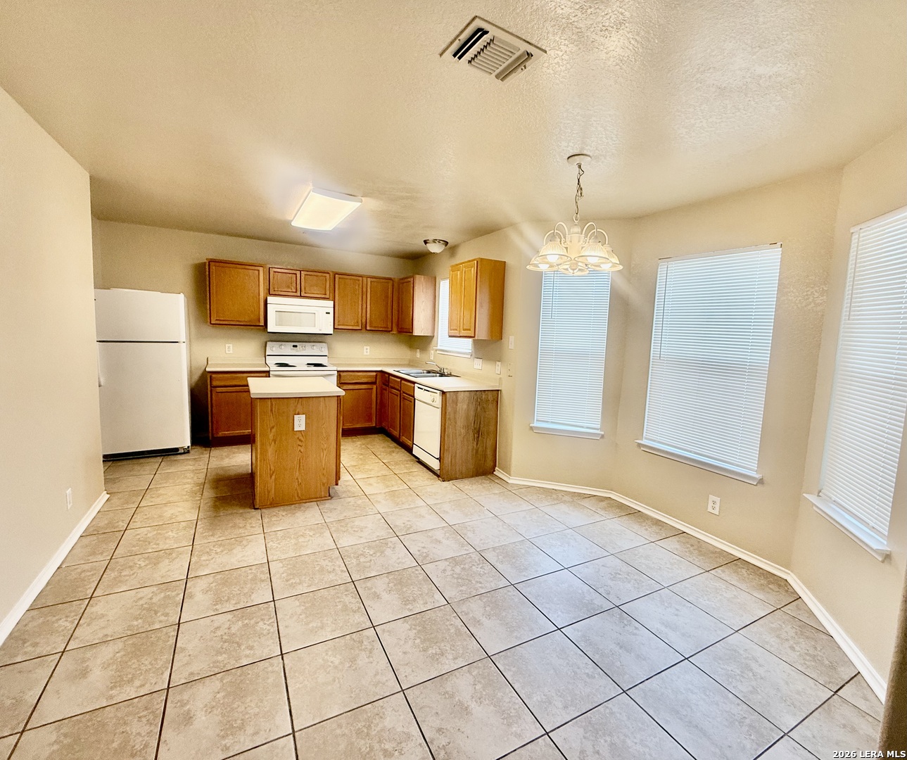3615 Dunlap Fields Converse TX 78109