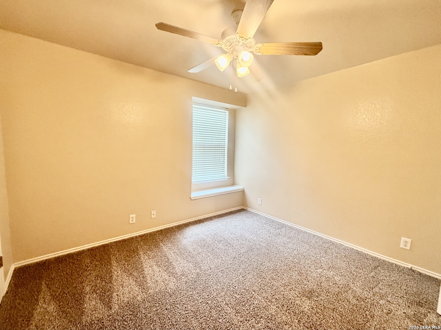3615 Dunlap Fields Converse TX 78109