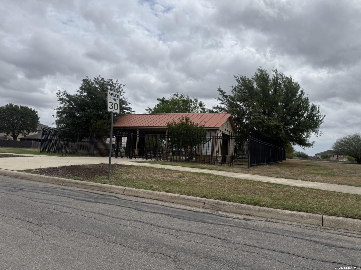 3615 Dunlap Fields Converse TX 78109