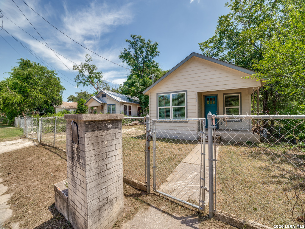 334 Bank Street San Antonio TX 78204