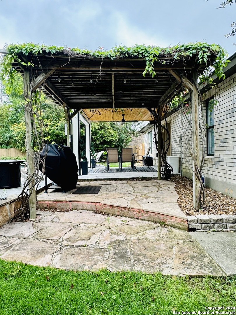 1322 Oak Path San Antonio TX 78258
