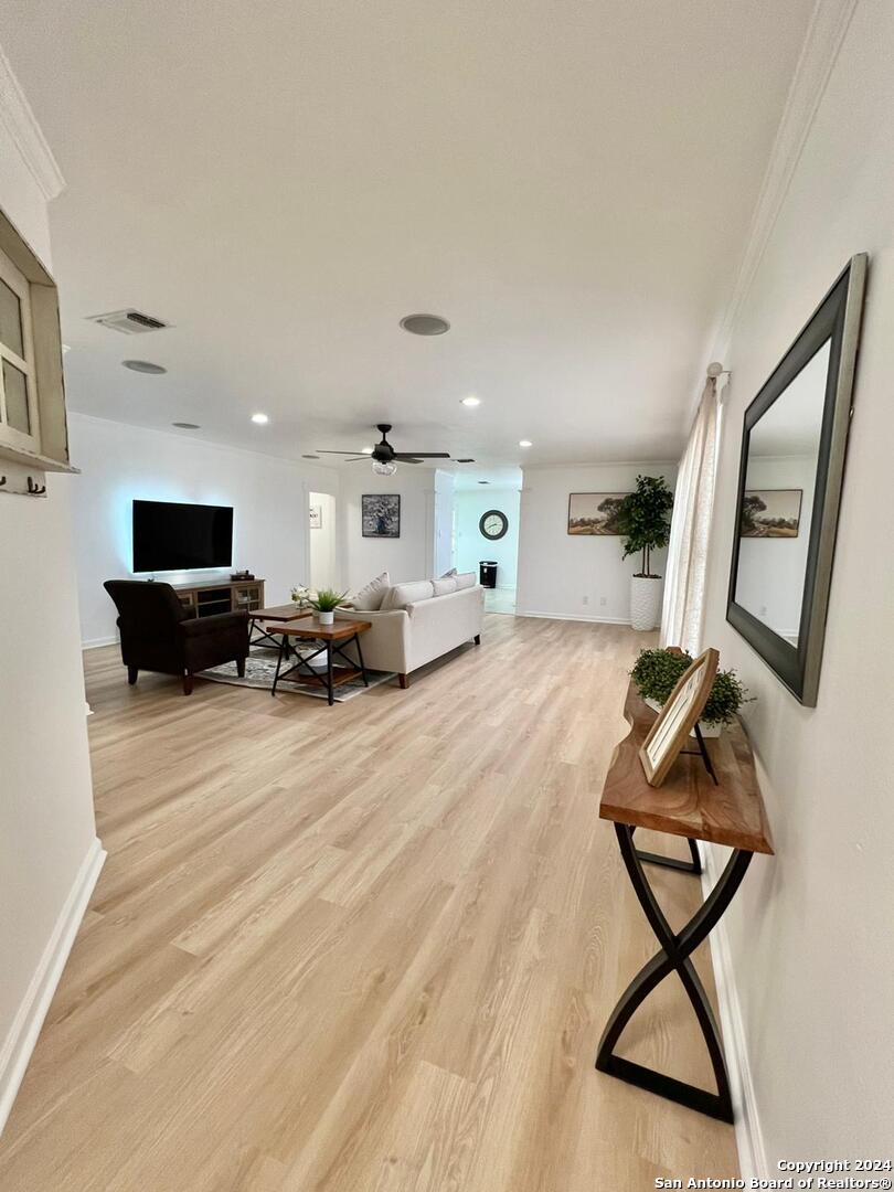 1322 Oak Path San Antonio TX 78258