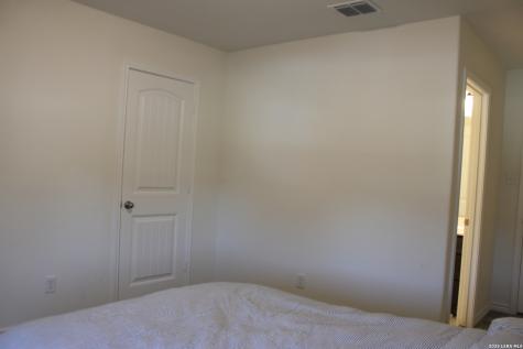 5203 Wolf Bane Drive San Antonio TX 78261