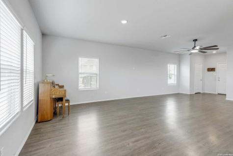 2532 Marty Way Seguin TX 78155