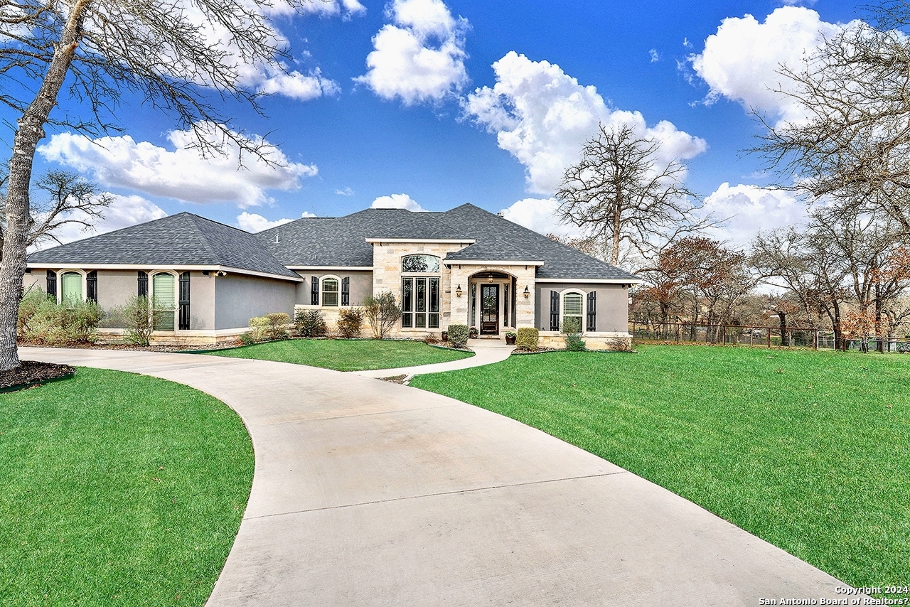 165 Woodlands Drive La Vernia TX 78121