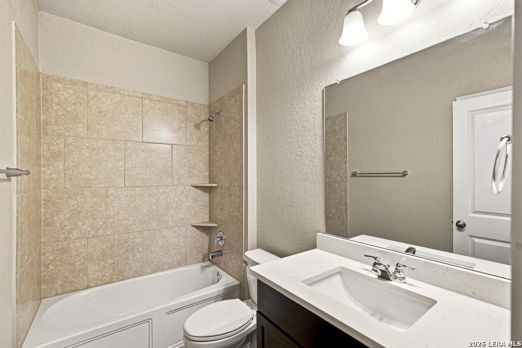 2112 Bailey Forest San Antonio TX 78253