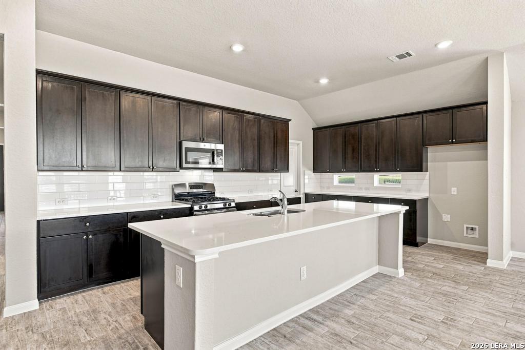 2112 Bailey Forest San Antonio TX 78253