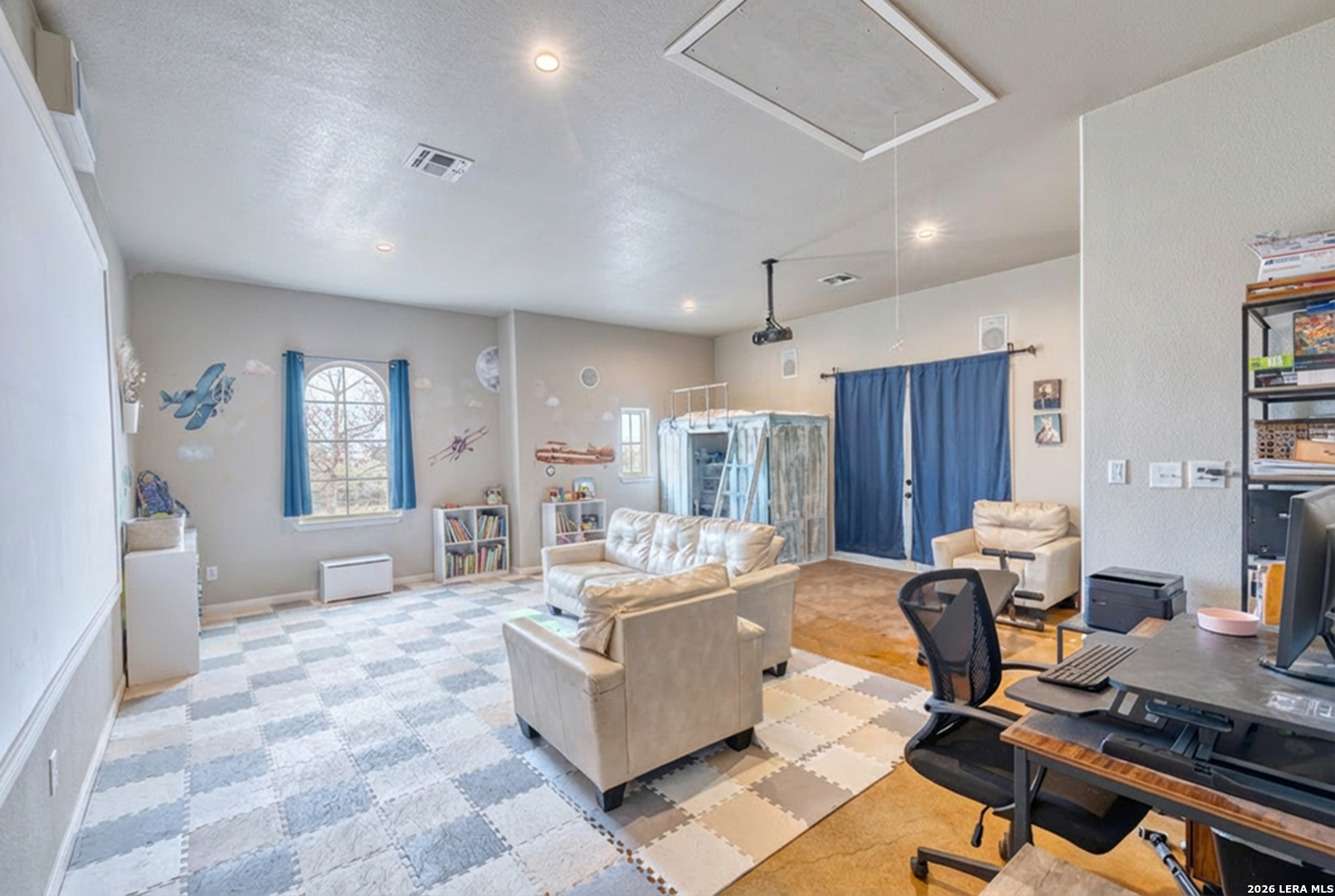 241 Marsh Uvalde TX 78801