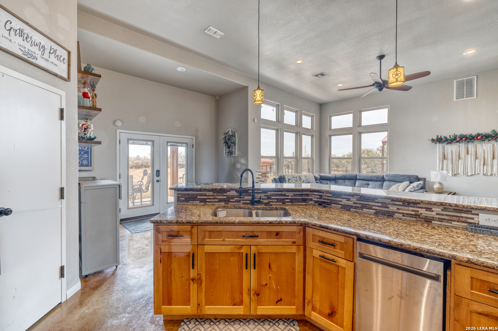 241 Marsh Uvalde TX 78801