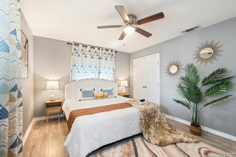 5802 Branch Valley San Antonio TX 78242