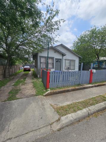 2318 W Poplar Street San Antonio TX 78207