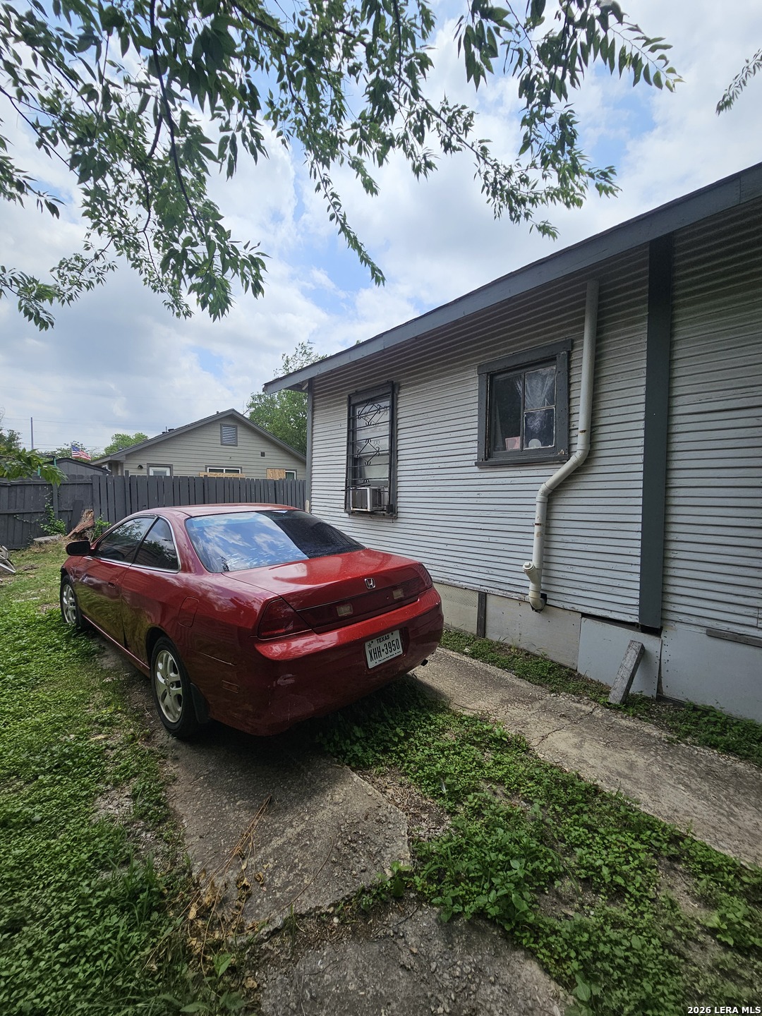 2318 W Poplar Street San Antonio TX 78207