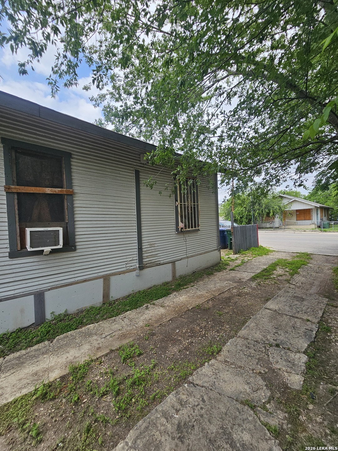 2318 W Poplar Street San Antonio TX 78207