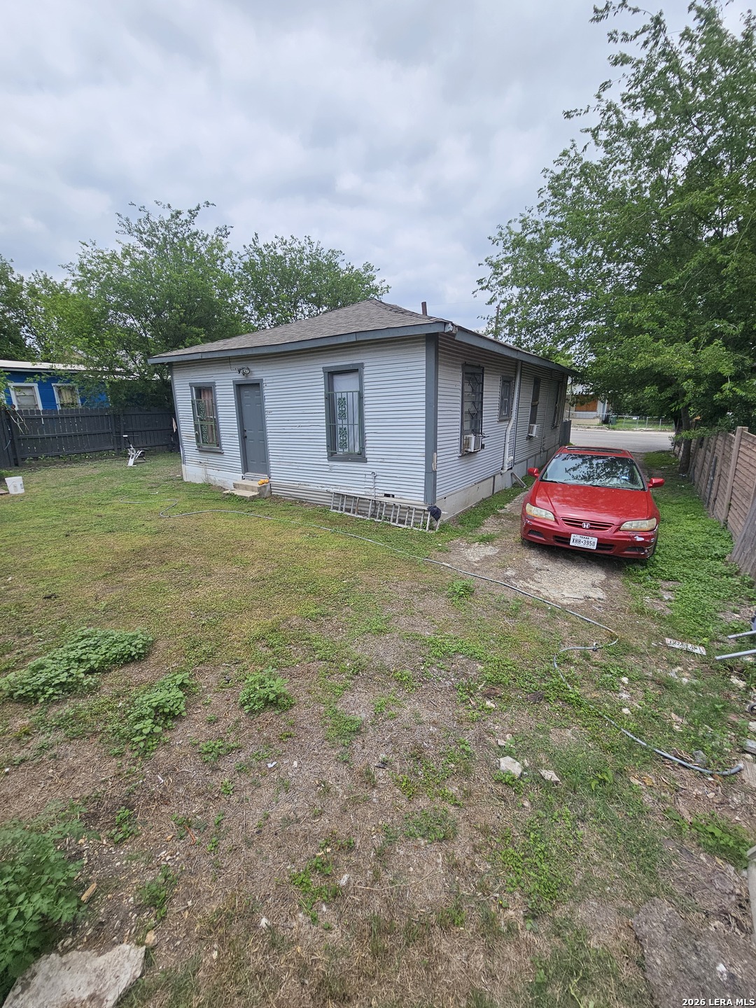 2318 W Poplar Street San Antonio TX 78207